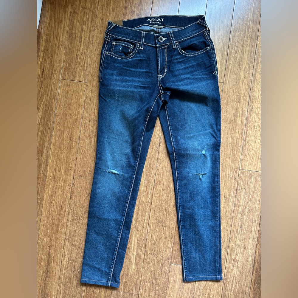 Ariat High Stretch Skinny Jeans with Distress Details Size 28 , 28” inseam